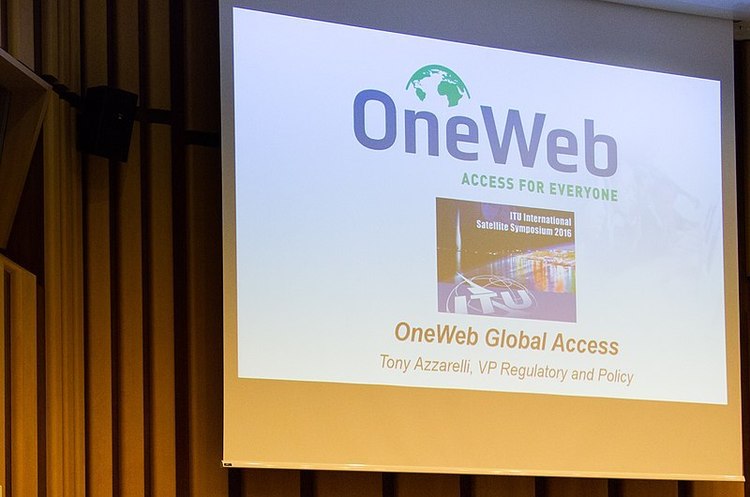 Росія отримала близько $1 млрд авансу для запуску супутників OneWeb Росія отримала близько $1 млрд авансу для запуску супутників OneWeb