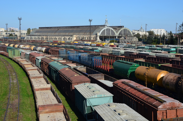 «Укрзалізниця» планує залучити кредит на купівлю локомотивів