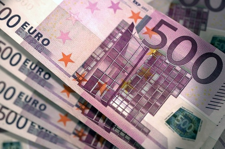Більшість країн єврозони припинили випускати банкноти в 500 євро Більшість країн єврозони припинили випускати банкноти в 500 євро