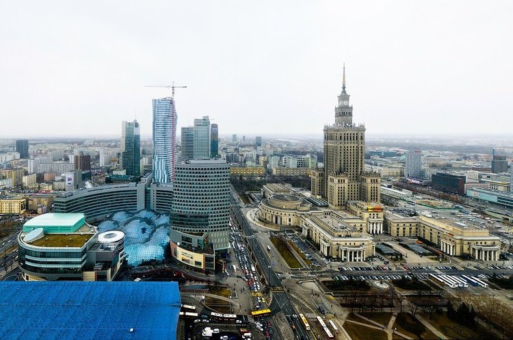 фото gelio-msk.livejournal.com Леха Качинського звинуватили у шахрайстві і блокуванні спорудження двох хмарочосів у Варшаві
