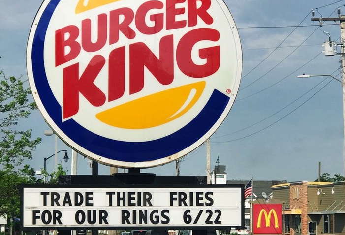 «Як Big Mac, тільки соковитіший»: Burger King змінив назву для бургерів, щоб потролити McDonald’s (ВІДЕО)