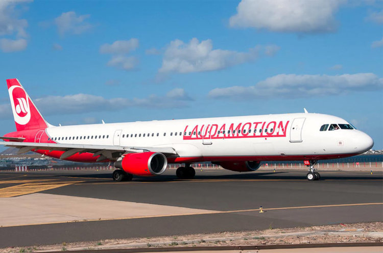 Фото: Laudamotion Літак Laudamotion зламався після першого рейсу до Києва з Відня