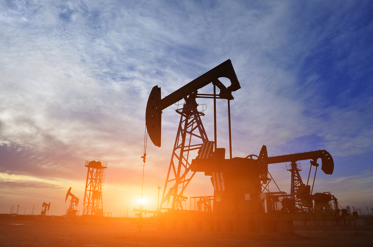 Ціни на нафту ростуть на тлі санкцій США проти Венесуели та скорочення видобутку ОПЕК Ціни на нафту ростуть на тлі санкцій США проти Венесуели та скорочення видобутку ОПЕК