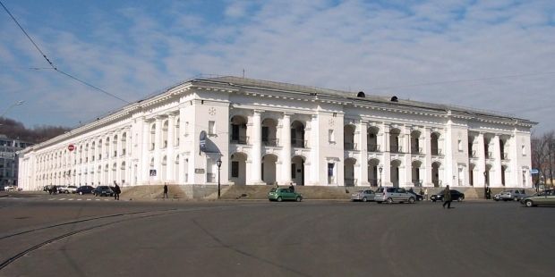 Фото: УНІАН Фонд держмайна став власником «Гостинного двору» на Контрактовій площі в Києві