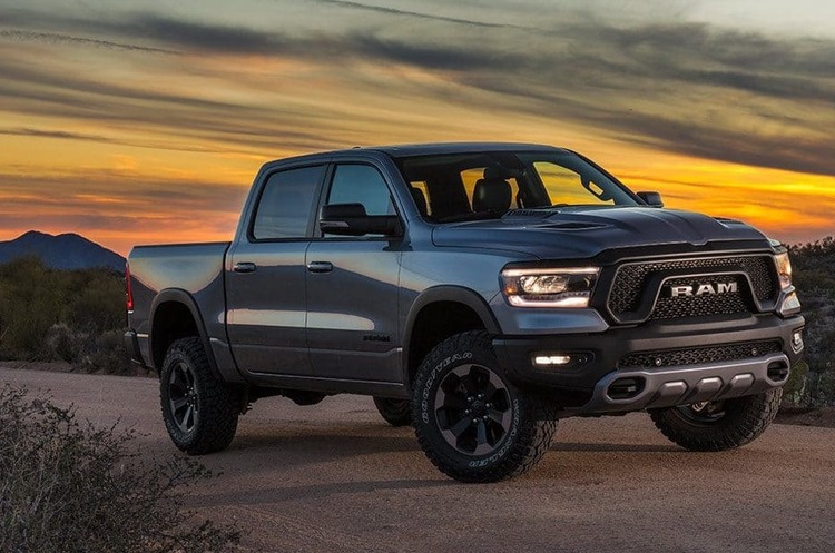 Fiat Chrysler відкликає 822 000 своїх авто по усьому світу Fiat Chrysler відкликає 822 000 своїх авто по усьому світу