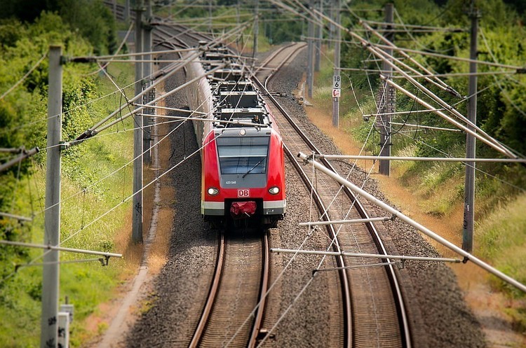 Молдова хоче запустити ще один поїзд в Україну - з Бельц до ...