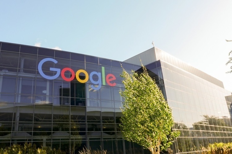 Google тестує доповнену реальність в Google Maps (ВІДЕО) Google тестує доповнену реальність в Google Maps (ВІДЕО)