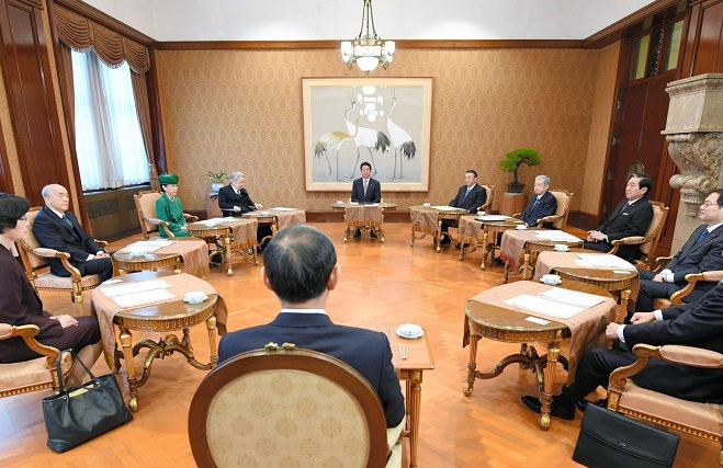www.japantimes.co.jp Японія вимагає в Південної Кореї вибачитися за «неповагу» до японського імператора