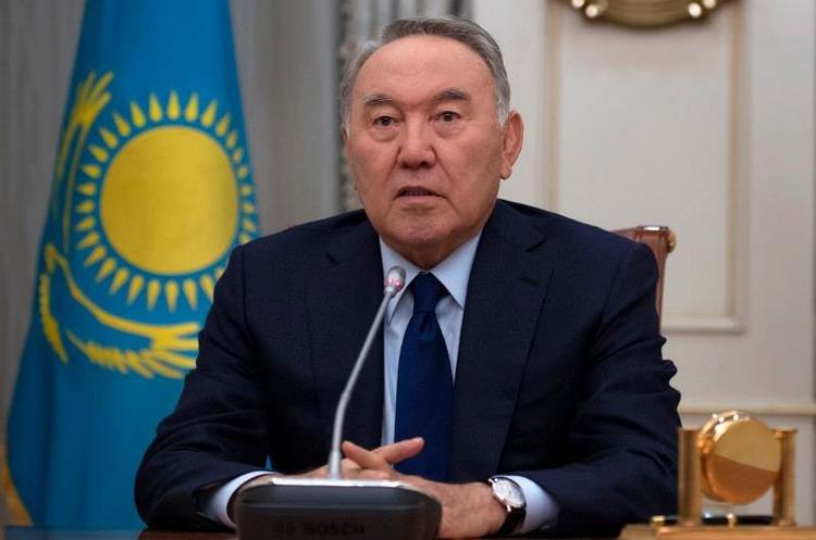 фото akorda.kz Президент Казахстану Назарбаєв відправив уряд у відставку