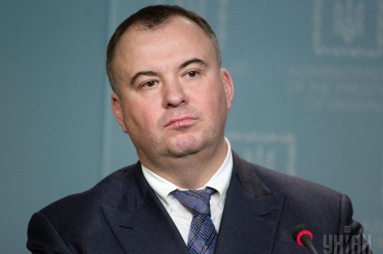 Перший заступник Секретаря Ради національної безпеки і оборони України (РНБО) Олег Гладковський Гладковський просить призупинити свої повноваження на період розслідування матеріалу про закупівлі в армії