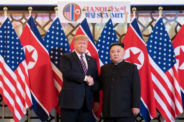 Трамп і Кім Чен Ин не досягли угоди щодо денуклеаризації Трамп і Кім Чен Ин не досягли угоди щодо денуклеаризації