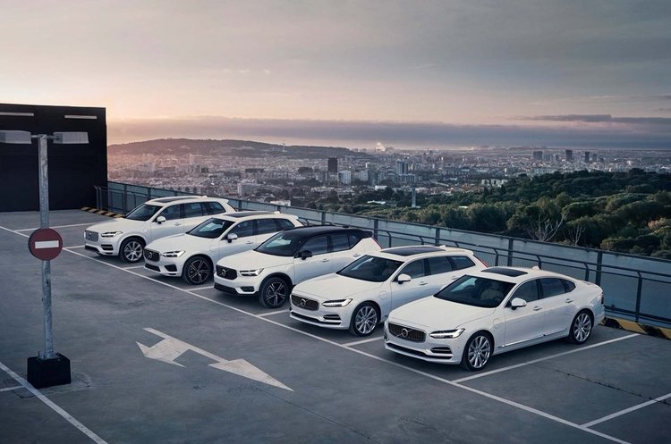 Volvo встановить обмеження швидкості на своїх авто Volvo встановить обмеження швидкості на своїх авто