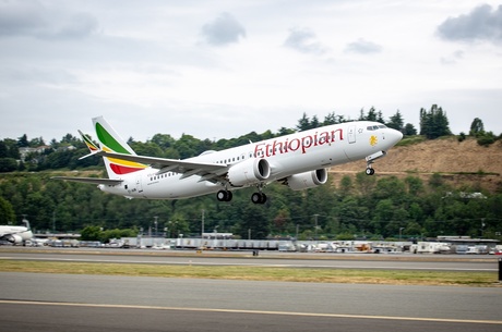  Boeing:     737 MAX
