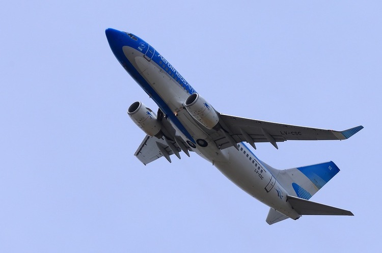 Boeing рекомендує призупинити використання своїх 737 Max, але певен у їх безпечності Boeing рекомендує призупинити використання своїх 737 Max, але певен у їх безпечності