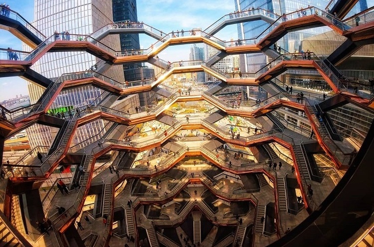 hudsonyardsnewyork.com У Нью-Йорку відкрили власну «Ейфелеву вежу» (ВІДЕО)