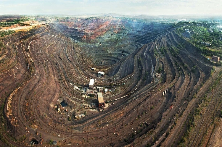 Фото: Національний Промисловий Портал Evraz продає 1% українського Південного ГЗК за $32 млн