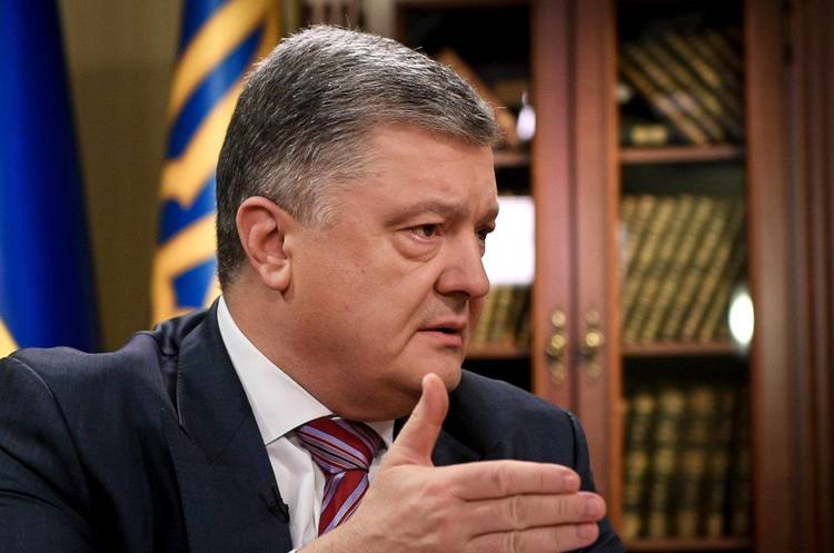 Петро Порошенко Порошенко прокоментував судовий позов до каналу «1+1» Коломойського