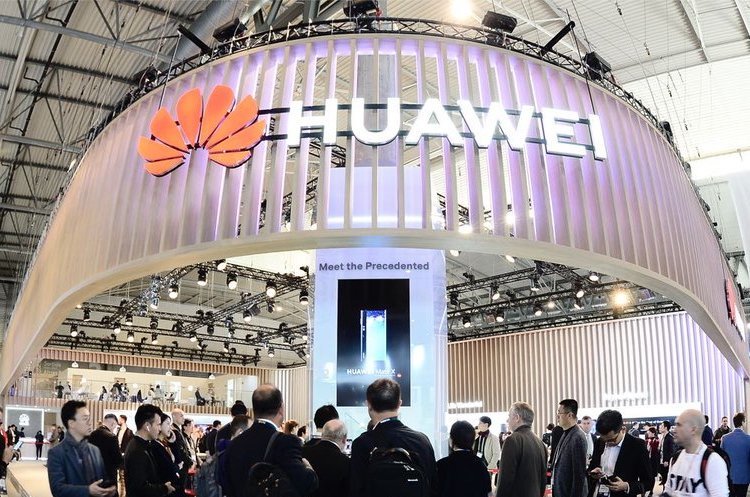 Huawei анонсувала випуск «розумних» окулярів, які мають легко замінити навушники Huawei анонсувала випуск «розумних» окулярів, які мають легко замінити навушники