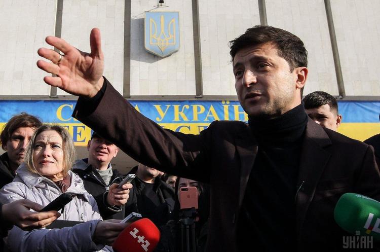 Володимир Зеленський Зеленський проголосував разом із дружиною на виборах президента