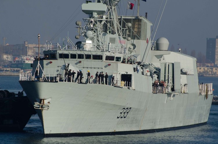 Військові кораблі НАТО зайшли в порт Одеси