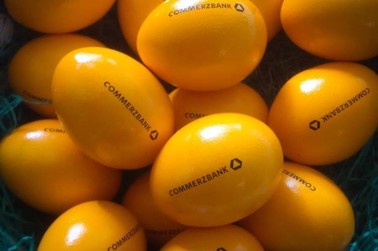 UniCredit готує документи на купівлю долі в Commerzbank - FT UniCredit готує документи на купівлю долі в Commerzbank - FT
