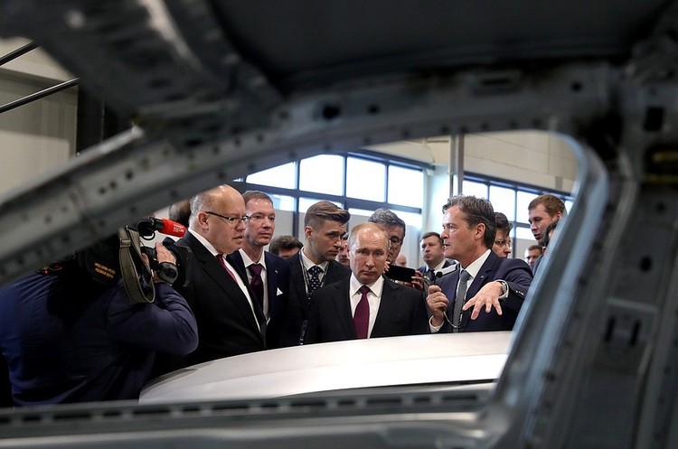 фото kremlin.ru Німецька Mercedes-Benz відкрила свій завод в Росії