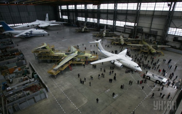 Фото: УНІАН «Антонов» підписав угоду з Jeppesen на 9 млн євро про аеронавігаційні послуги