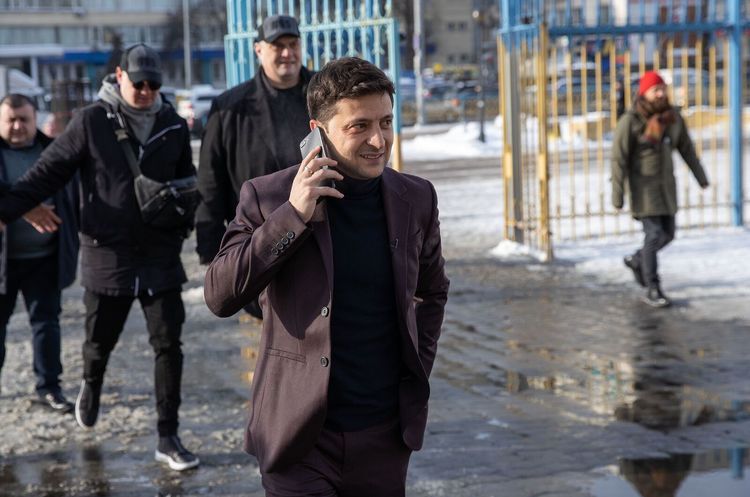 шоумен, кандидат у президенти України Володимир Зеленський Штаб Володимира Зеленського повідомив, що не ухвалював жодних кадрових рішень