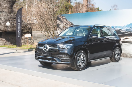   :     Mercedes GLE