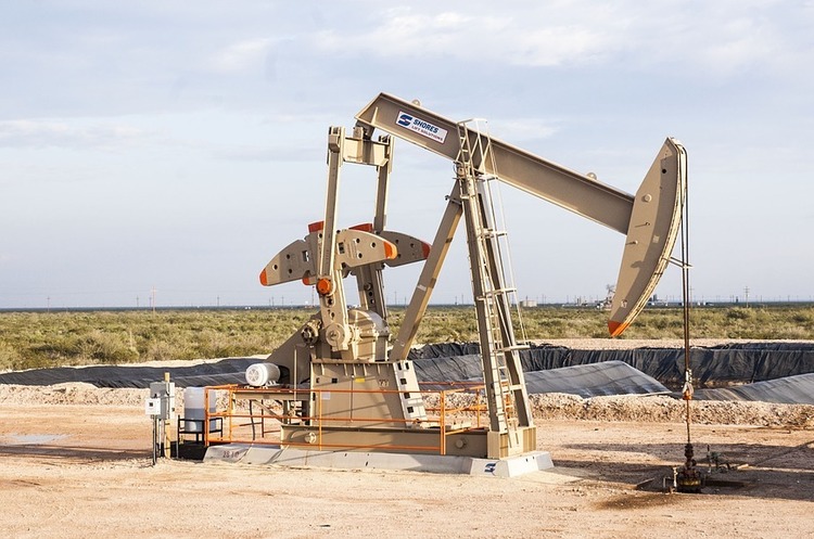 Американські санкції змушують Європу купувати нафту у Росії Американські санкції змушують Європу купувати нафту у Росії