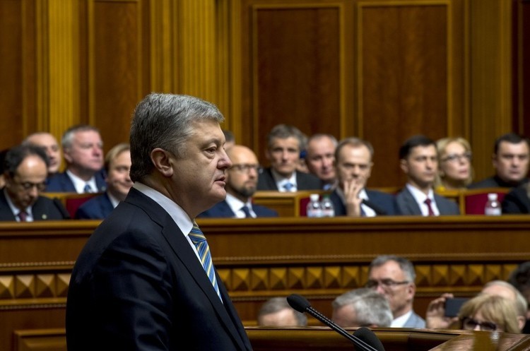 Президент Петро Порошенко Порошенко повідомив, що зустріч у «нормандському форматі» за участю Путіна можлива в червні