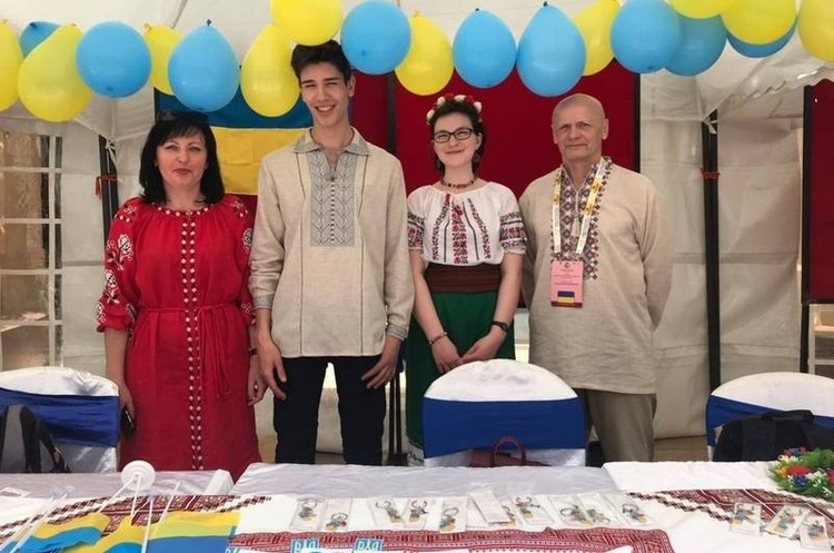 https://mon.gov.ua Українські школярі вибороли золото на екологічній олімпіаді в Кенії