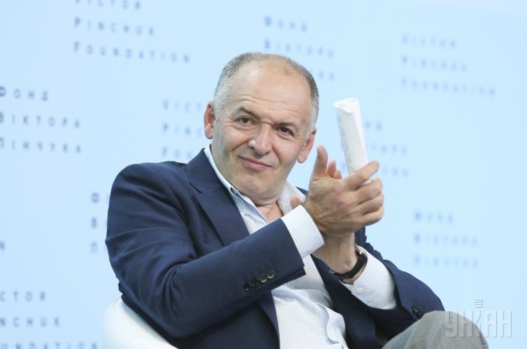 Віктор Пінчук «Інтерпайп» Пінчука починає продажі чорнових залізничних вісей на ринок України та СНД