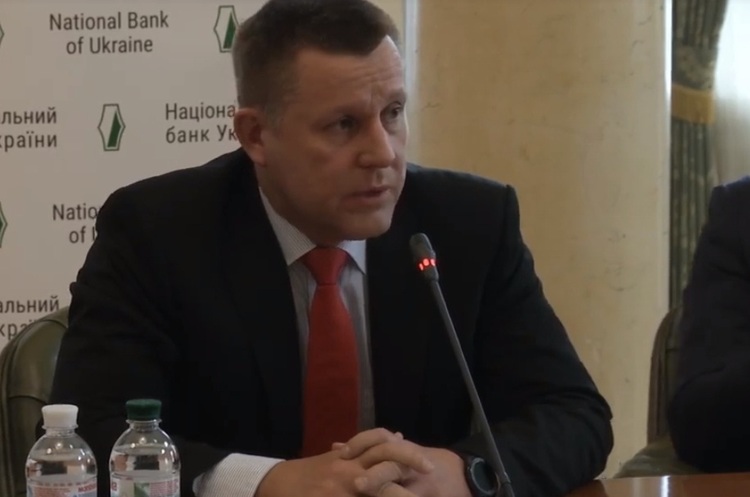 Петро Крумханзл Рішення суду ніяк не впливає на роботу ПриватБанку – глава правління банку