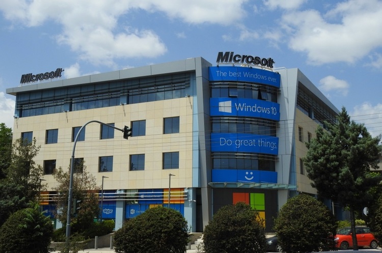 фото Shutterstock Microsoft вперше досягла капіталізації в $1 трлн