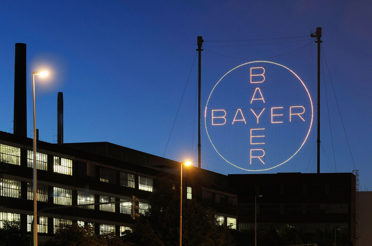 Суд зобов’язав Bayer сплатити понад $2 млрд подружжю, яке захворіло на рак Суд зобов’язав Bayer сплатити понад $2 млрд подружжю, яке захворіло на рак