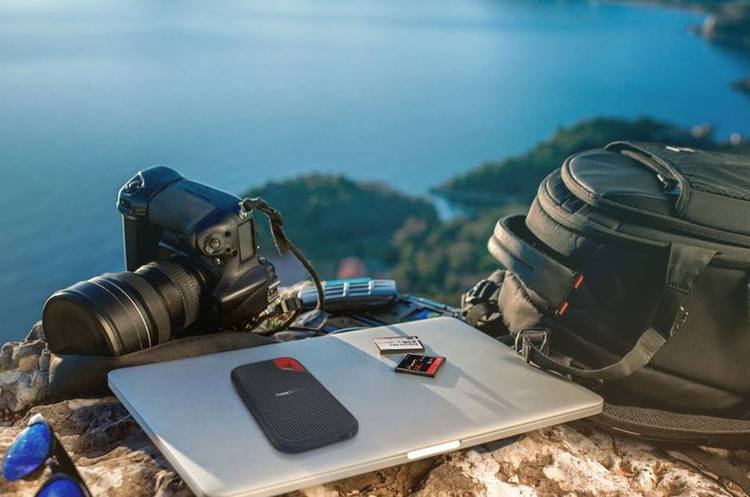 SanDisk випустила першу в світі карту microSD об'ємом 1 ТБ SanDisk випустила першу в світі карту microSD об'ємом 1 ТБ