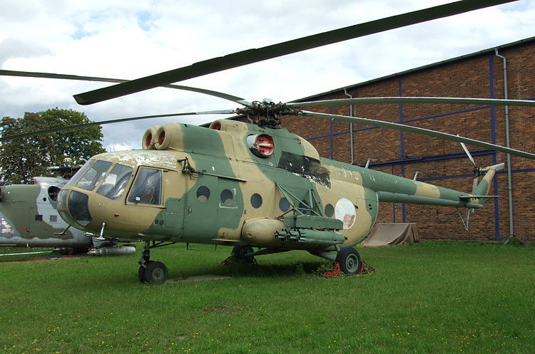 На Рівненщині розбився військовий вертоліт, є загиблі На Рівненщині розбився військовий вертоліт, є загиблі