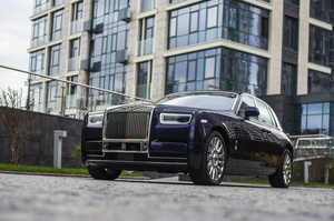 Тест-драйв Rolls-Royce Phantom: як автомобіль змінює поведінку власника