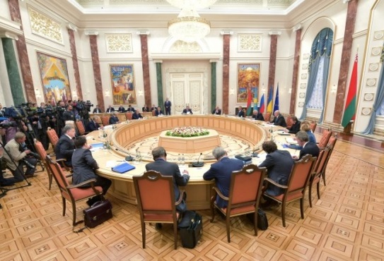 фото УНІАН Сторони конфлікту на Донбасі домовилися підготувати нову угоду про перемир'я