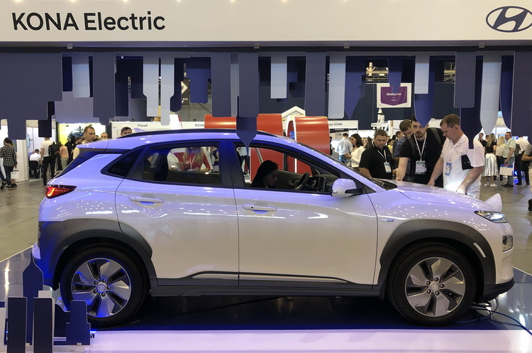 Презентация электромобиля Hyundai Kona Electric: кто и как формирует выбор IT-поколения Презентация электромобиля Hyundai Kona Electric: кто и как формирует выбор IT-поколения