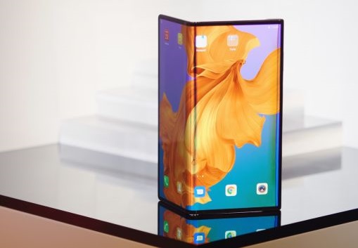 Huawei Mate X Huawei перенесла на осінь запуск розкладного смартфона Mate X