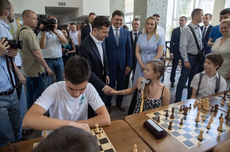 фото Офіційний сайт Президента України Зеленський пообіцяв донбаським підприємцям іноземні інвестиції