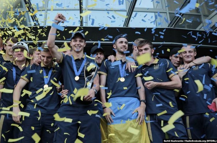 Збірну України з футболу U-20 нагородили в Києві за перемогу на Чемпіонаті світу Збірну України з футболу U-20 нагородили в Києві за перемогу на Чемпіонаті світу