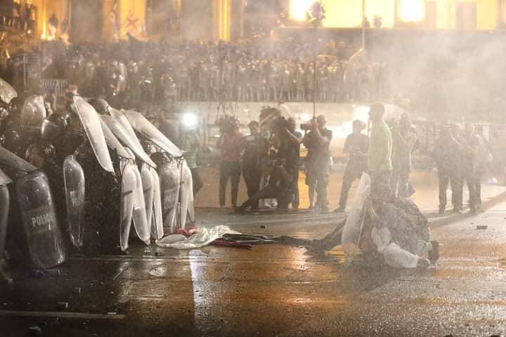 Опозиція анонсувала нові протести в Грузії Опозиція анонсувала нові протести в Грузії