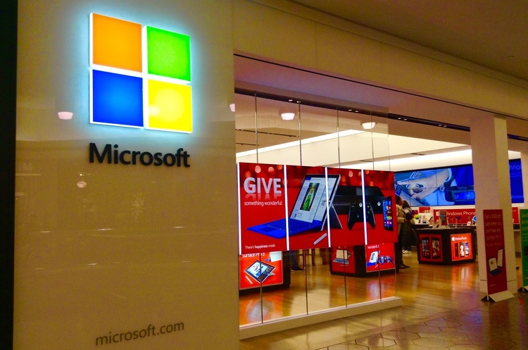 Microsoft забороняє своїм працівникам користуватись Slack, Grammarly та Google Docs Microsoft забороняє своїм працівникам користуватись Slack, Grammarly та Google Docs