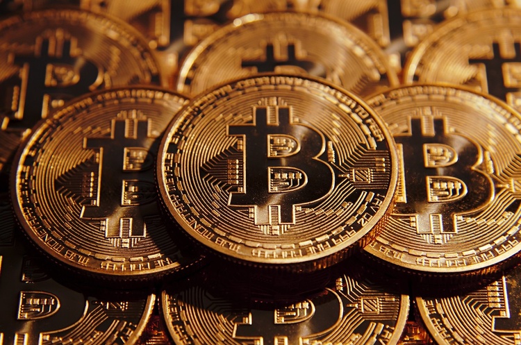 Біткойн сягнув $11 000 вперше за 15 місяців Біткойн сягнув $11 000 вперше за 15 місяців