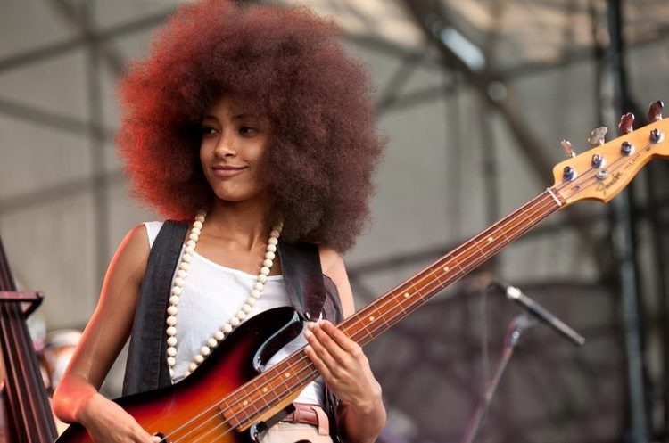 Esperanza Spalding Плей-лист июня: энергия, романтика и непредсказуемость джаза