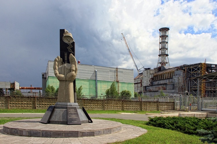 Зеленський присвоїв звання Герой України трьом ліквідаторам аварії на ЧАЕС Зеленський присвоїв звання Герой України трьом ліквідаторам аварії на ЧАЕС