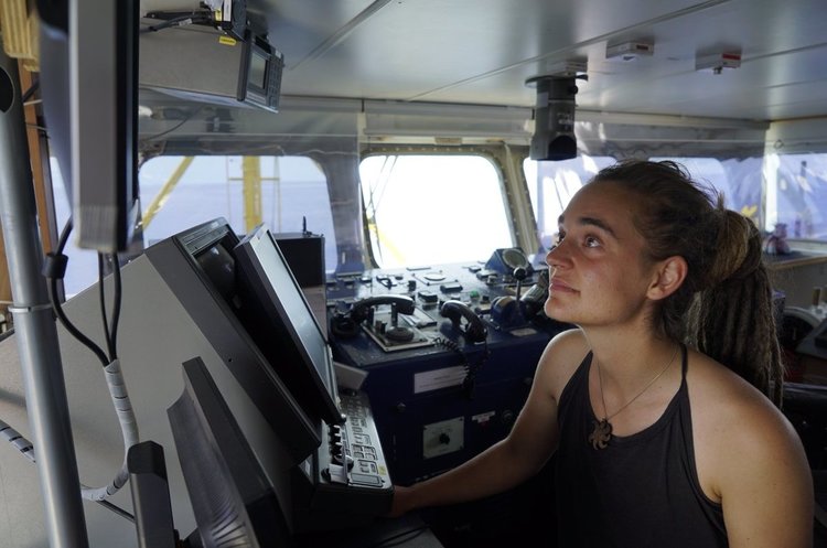 @GreensEP Капітана судна Sea-Watch з мігрантами арештовано, їй загрожує до 10 років ув’язнення